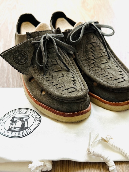 Kith x Clarks Wallabee Collab Olive Suede Shoe - Unisex M  display picture 3